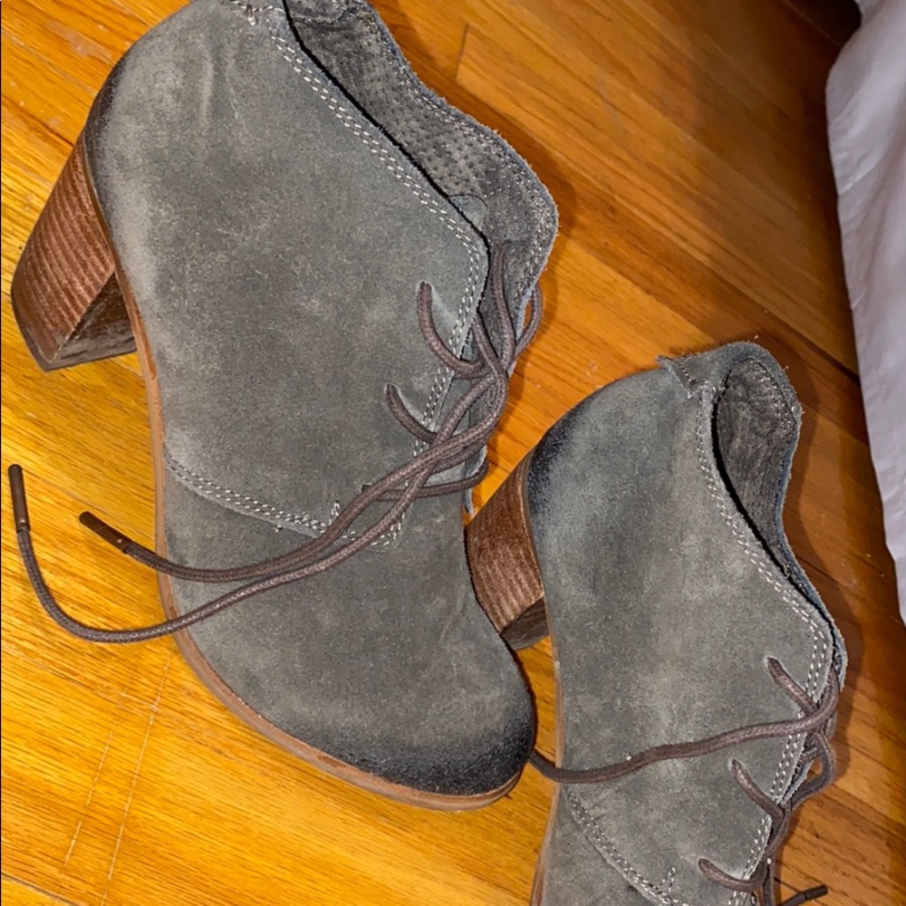 toms lace up booties